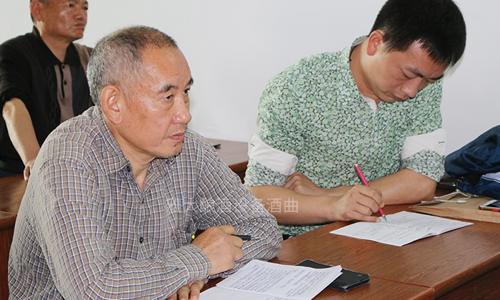 大型釀酒設(shè)備